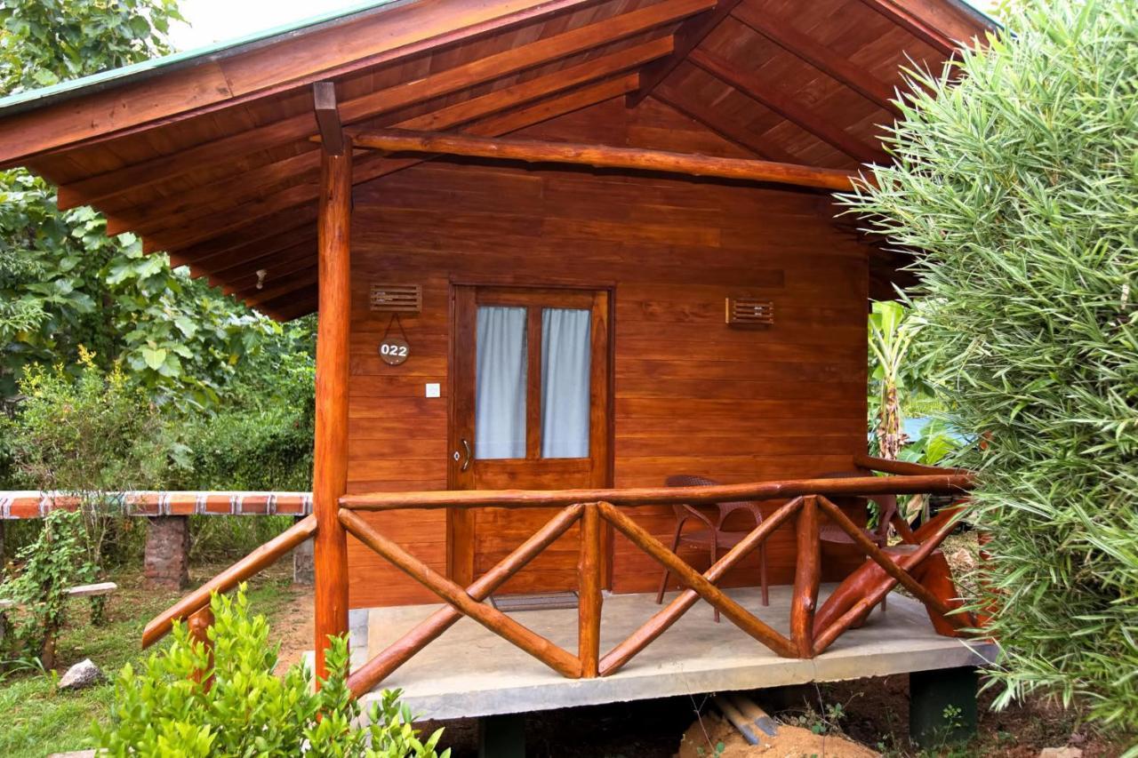 The Mastodon Valley Safari Resort Udawalawe Dış mekan fotoğraf